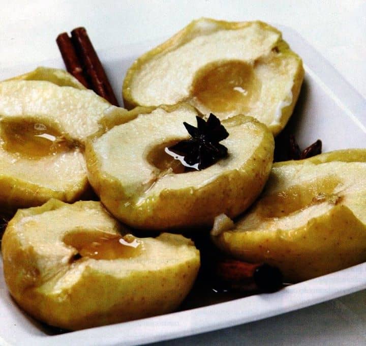 Maçãs Assadas com Canela e Anis