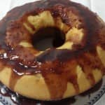 Bolo de Queijo com Cobertura de Geléia Bolo de Queijo com Cobertura de Geléia