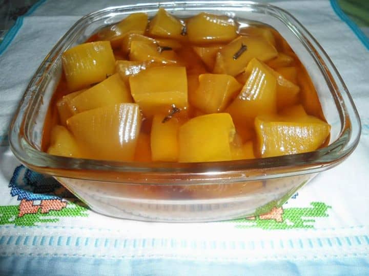 Doce de mamão em calda