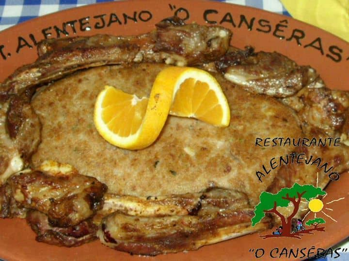 ENTRECOSTO COM MIGAS À ALENTEJANA