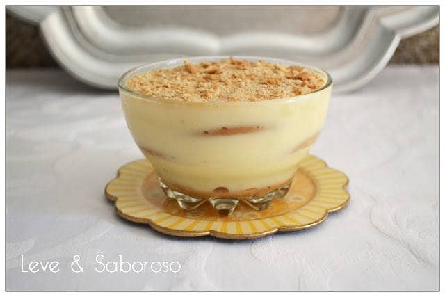 Sobremesa de bolacha maria e leite creme