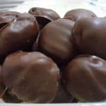 BISCOITOS DE MEL COBERTOS COM CHOCOLATE