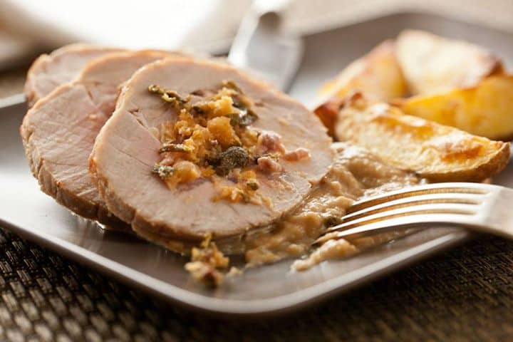 Lombo de porco com farinheira e azeitona verde