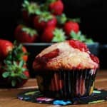 Muffins com Calda de Morangos Muffins com Calda de Morangos