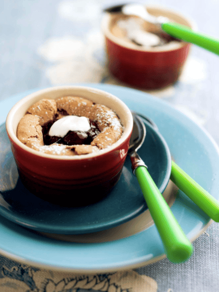 Bolos de chocolate morno