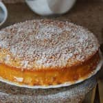 Bolo de Amêndoas com Doce de Ovos Bolo de Amêndoas com Doce de Ovos