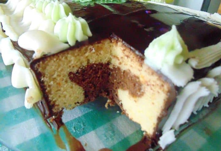 Bolo marmoreado (para fazer experiências com bico de pasteleiro)