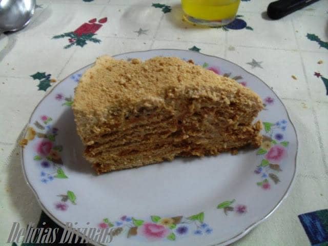 Bolo de Bolacha com Creme de Café