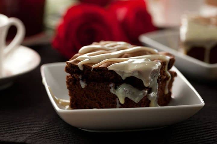 Tentação chocolate, creme de natas e amêndoa