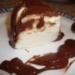 Uma sobremesa bem leve e fresca... Pudim de Claras com Chocolate! Uma sobremesa bem leve e fresca... Pudim de Claras com Chocolate!