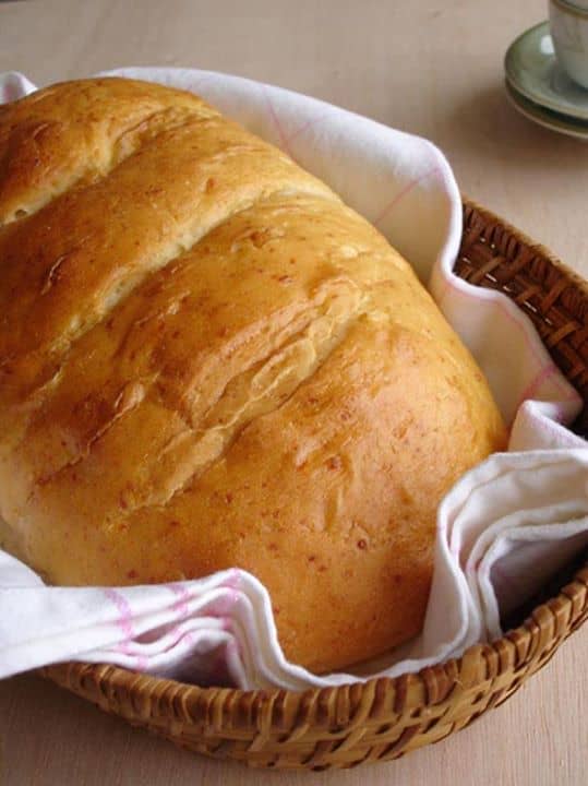 Pão de batata e parmesão
