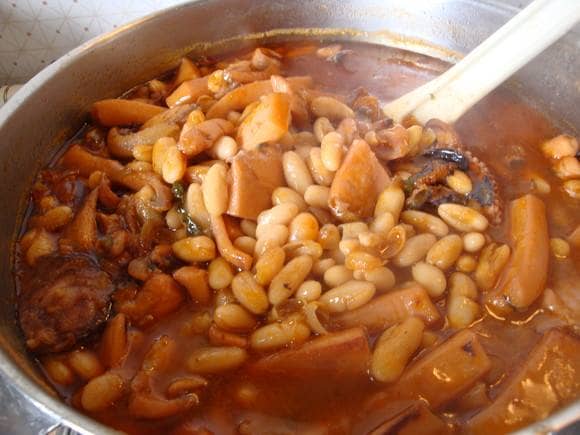 FEIJOADA DE CHOCO