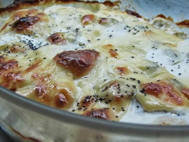 Bifes de frango no forno com sementes de papoila