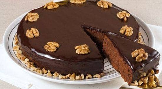 Bolo de Chocolate com Nozes (30 minutos)