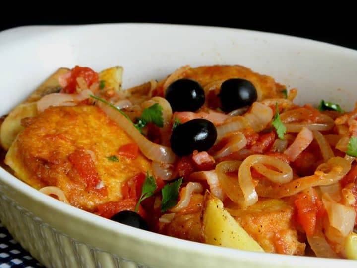 Saudável e saboroso, o peixe faz parte da ementa (cardápio) diário dos portugueses... Salmão à Minhota!