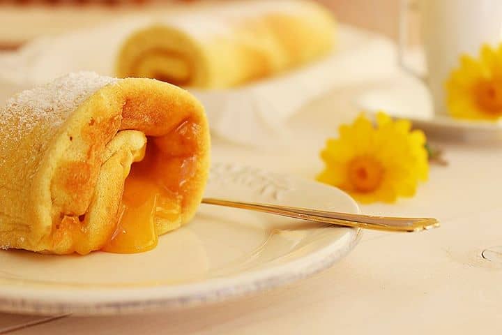 Torta com recheio de lemon curd