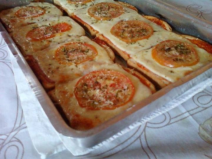 PIZZA DE PÃO DE FORMA