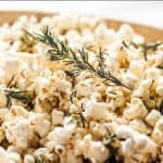 Pipoca Aromatizada com Alecrim Pipoca Aromatizada com Alecrim