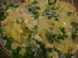 SALADA DE BATATAS COM MAIONESE CASEIRA