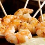 Camarão com Molho de Gengibre, Coco e Limão Camarão com Molho de Gengibre, Coco e Limão