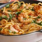 ESPAGUETE COM CAMARÃO ESPAGUETE COM CAMARÃO