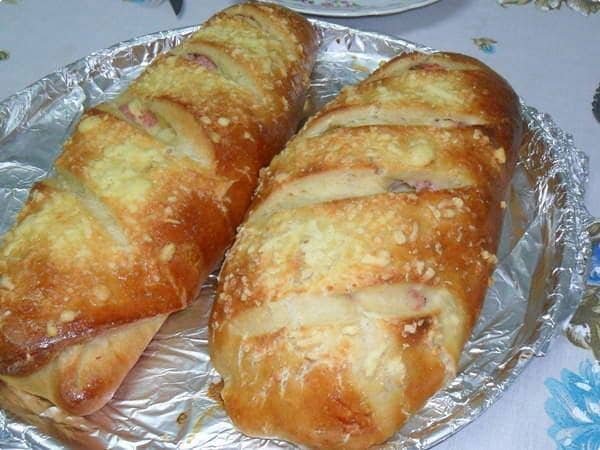 PÃO RECHEADO COM PRESUNTO E MUSSARELA