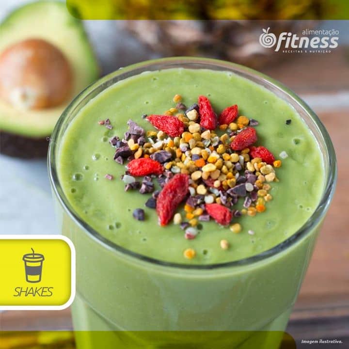 VITAMINA DE ABACATE E NOZES