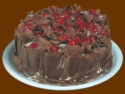 Bolo floresta negra no liquidificador Muito Fácil