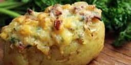 BATATA ASSADA E RECHEADA\