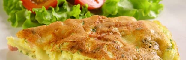 OMELETE ASSADO COM PRESUNTO, BATATA E ESPINAFRE