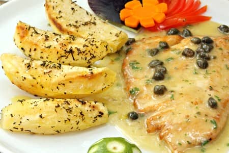 SALMÃO COM MOLHO DE ALCAPARRAS