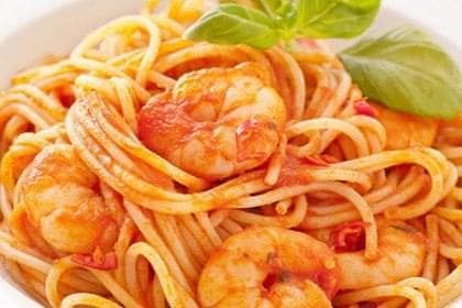 ESPAGUETE AO MOLHO DE CAMARÃO