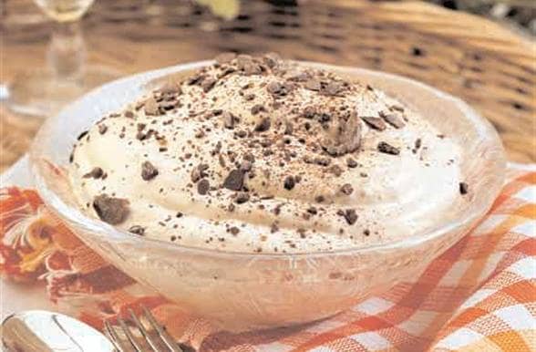 CREME MOKA COM IOGURTE