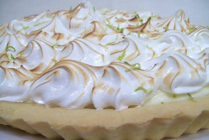 TORTA DE LIMÃO COM SUSPIRO