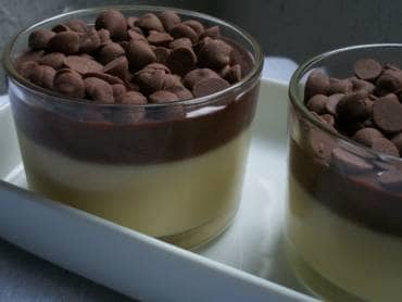 Mousse de maracujá com chocolate