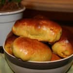 Mini Hot Dog ao Curry e Pesto de Tomate Seco Mini Hot Dog ao Curry e Pesto de Tomate Seco