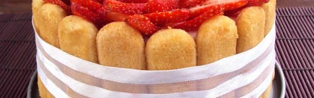 Charlotte de Frutas com Bavaroise de Ananás